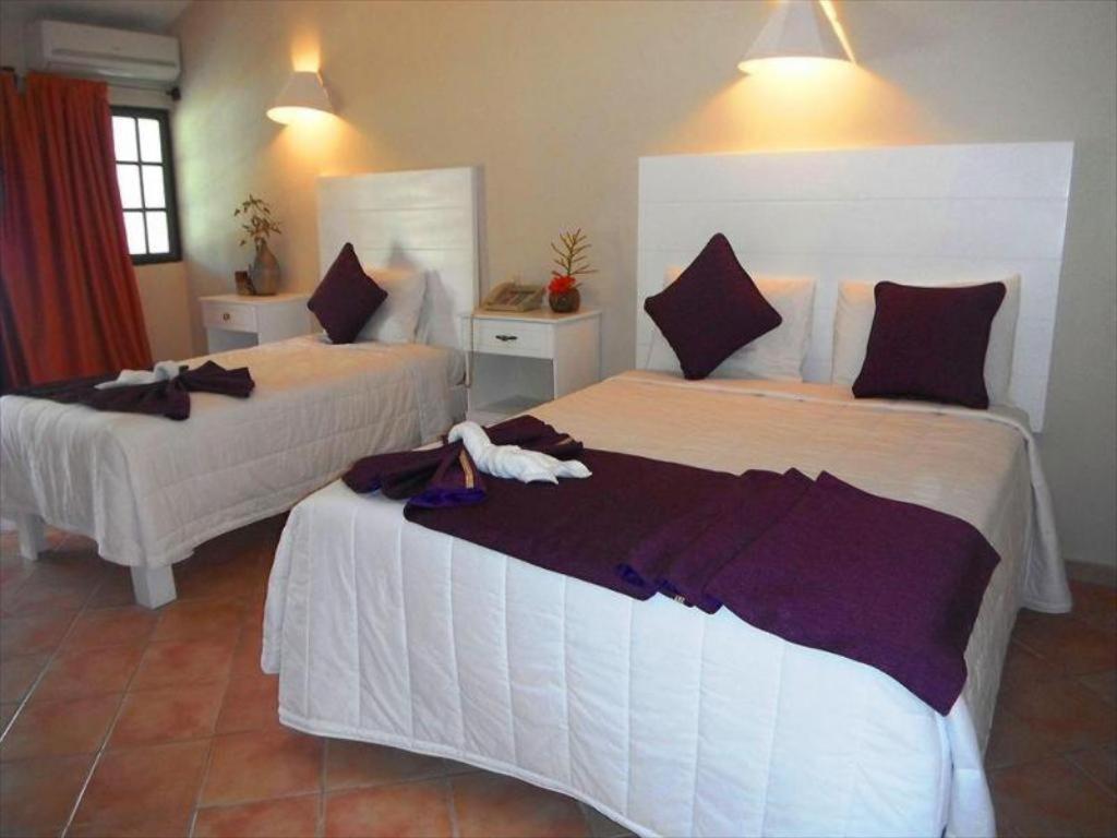Hotel Bahia Punta Bonita Лас Теренас Екстериор снимка