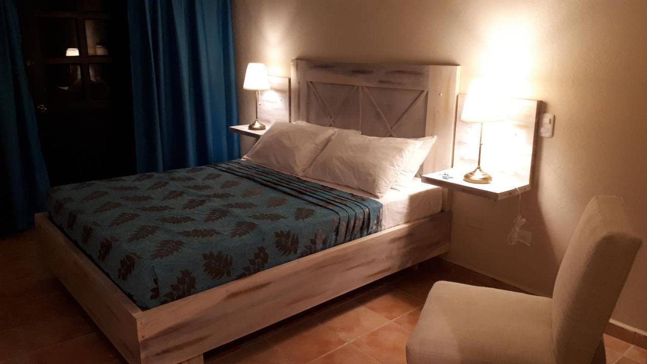 Hotel Bahia Punta Bonita Лас Теренас Екстериор снимка